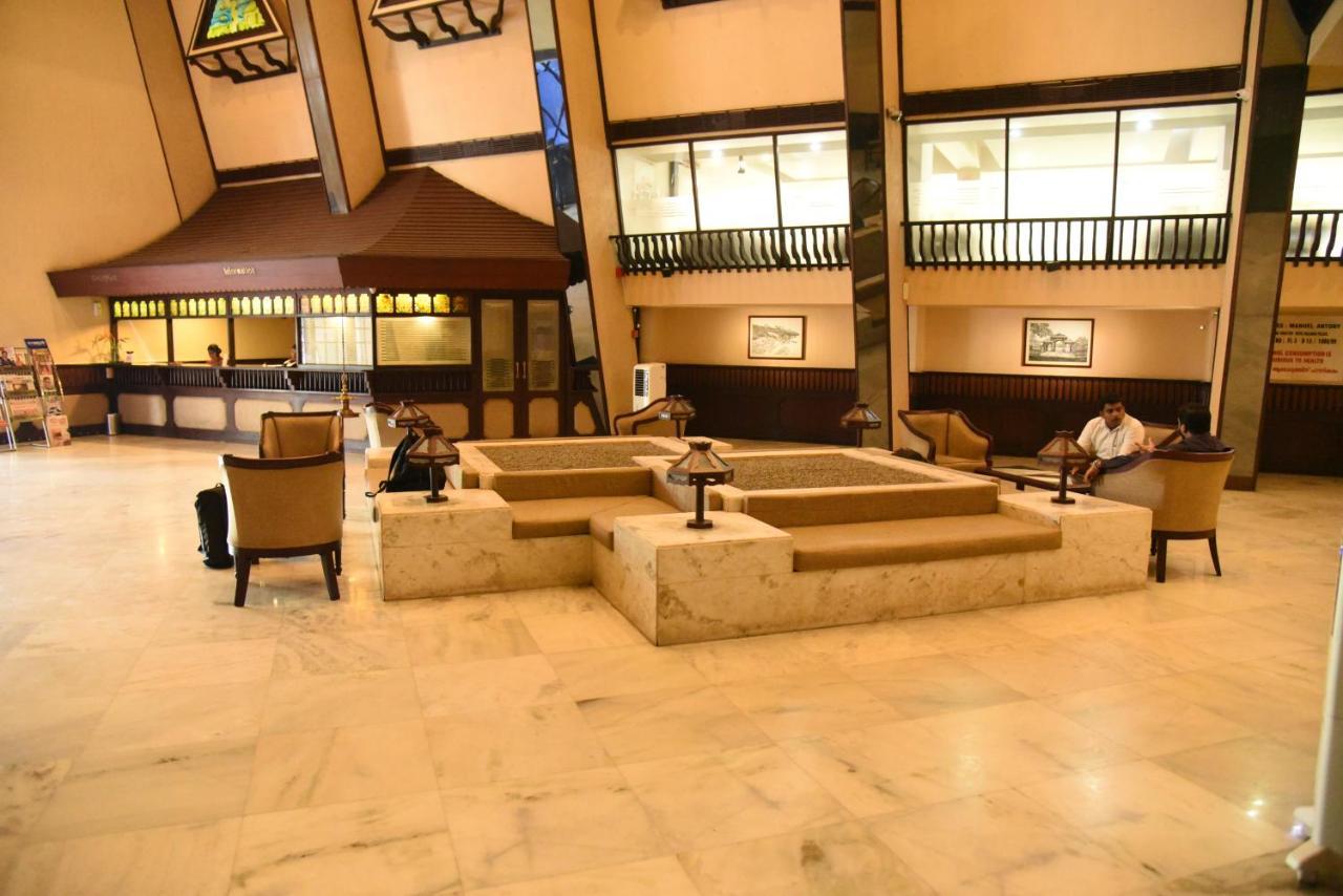 Manuelsons Malabar Palace Kozhikode Dış mekan fotoğraf