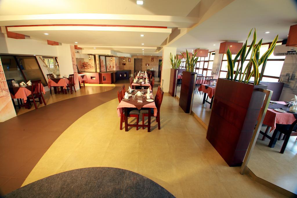 Manuelsons Malabar Palace Kozhikode Dış mekan fotoğraf
