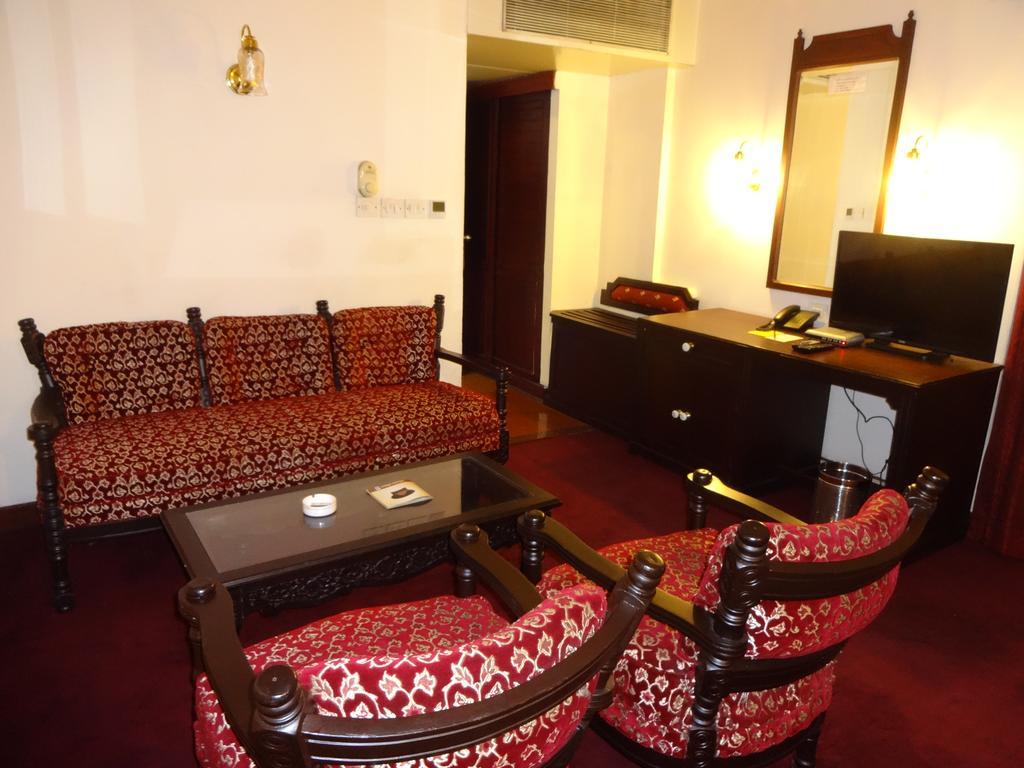 Manuelsons Malabar Palace Kozhikode Dış mekan fotoğraf